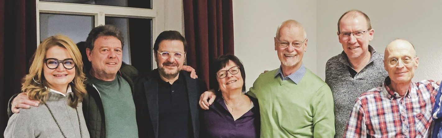 Der VAB-Vorstand (v.l.n.r., Foto: Thomas Rebel): Sibille Elskamp, Jürgen Bischoff, Thomas Lindemann, Carmen Drabek, Dieter Petri, Bernd Kirchgäßner und Manfred Mößner