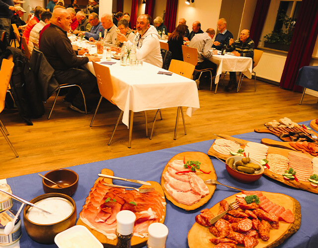 Die VAB hat zu einem zünftigen Kutscher-Vesper eingeladen.